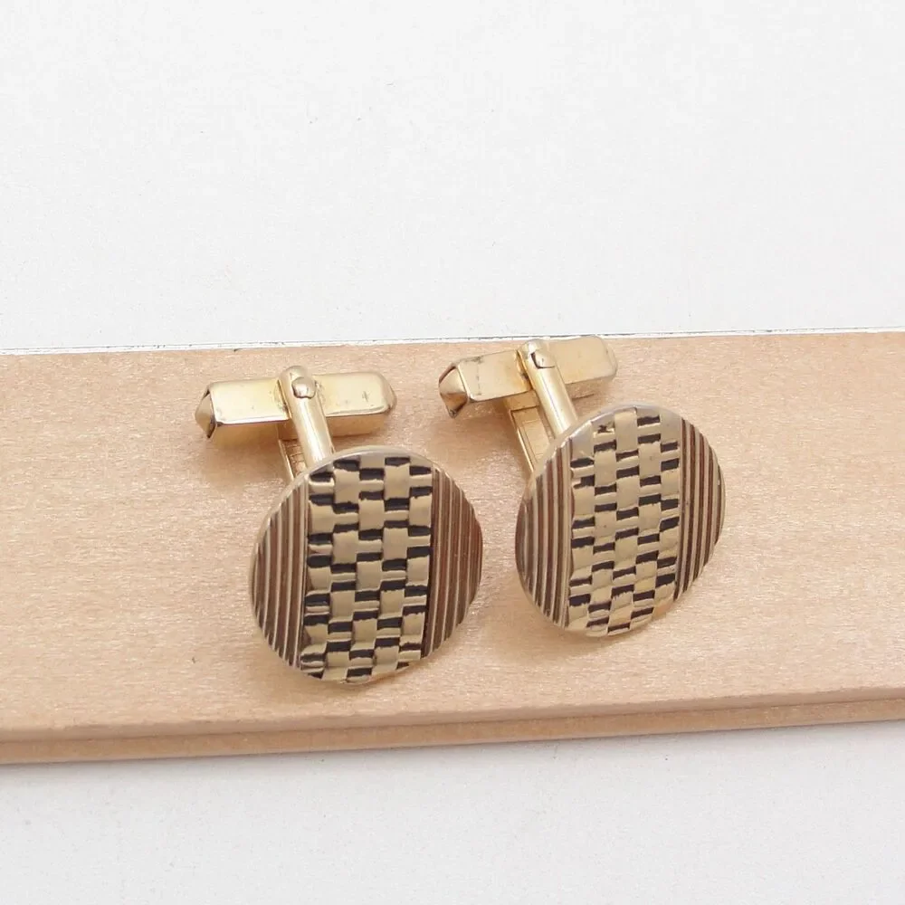Vintage Swank Gold Tone Round Cufflinks Basketweave Textured Brick Mesh Retro